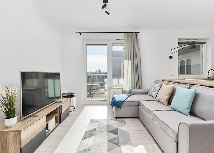 Siemianowicka With Balcony & Parking Wroclaw By Renters Διαμέρισμα *