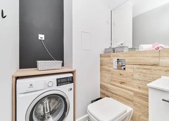 Siemianowicka With Balcony & Parking Wroclaw By Renters * Βρότσλαβ