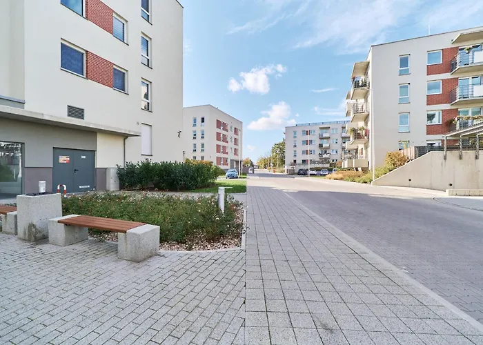 Siemianowicka With Balcony & Parking Wroclaw By Renters