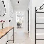 Siemianowicka With Balcony & Parking By Renters شقة فروتسواف