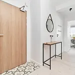 Siemianowicka With Balcony & Parking By Renters فروتسواف