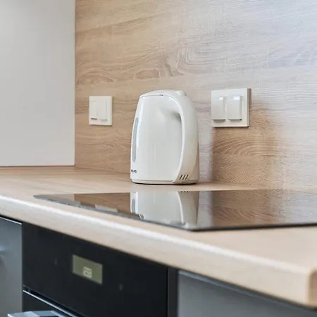 Siemianowicka With Balcony & Parking By Renters Apartmán *