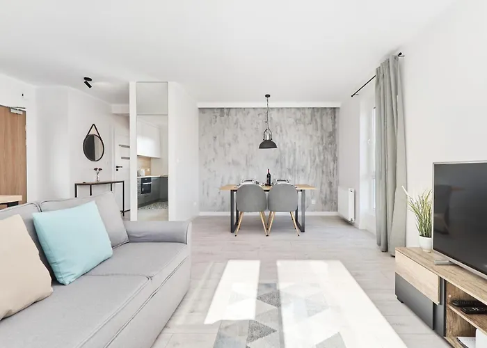 Siemianowicka With Balcony & Parking Wroclaw By Renters Apartment *