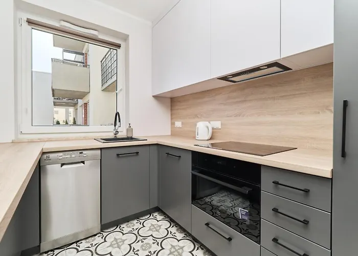 Siemianowicka With Balcony & Parking Wroclaw By Renters * Wroclaw