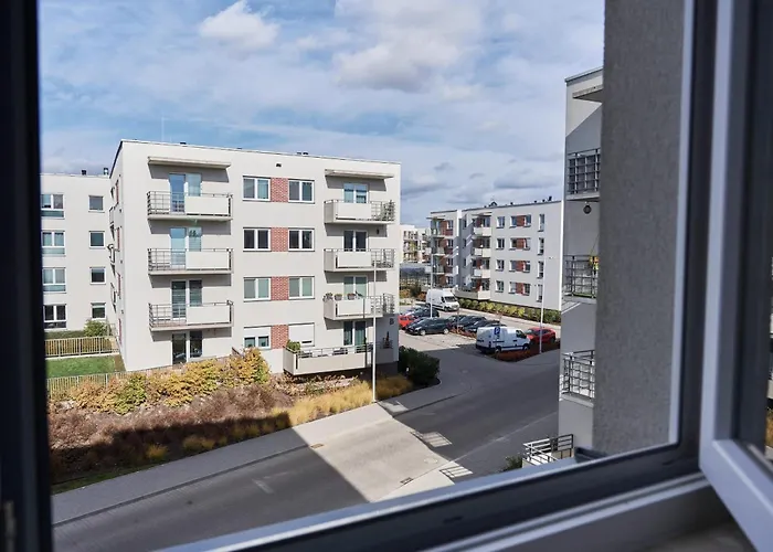 Siemianowicka With Balcony & Parking Wroclaw By Renters Apartment